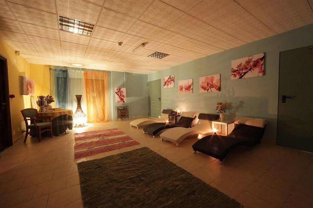 Hotel Residence Adria โรดิการ์กานิโก ภายนอก รูปภาพ